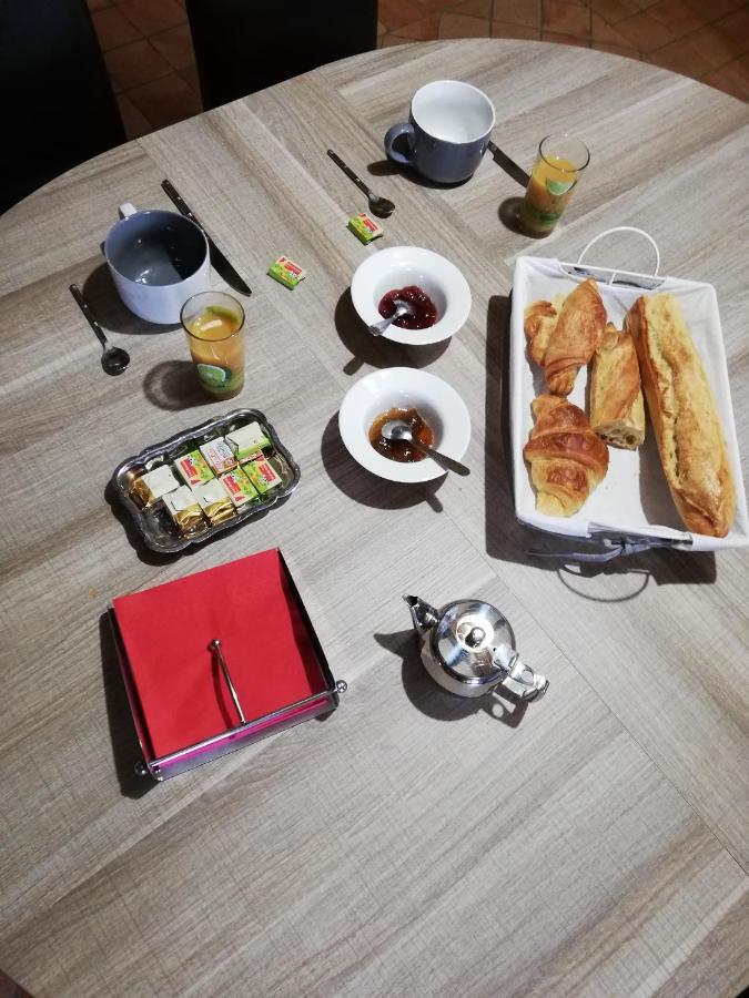 La Haye Georget Acomodação com café da manhã Feneu Exterior foto